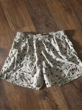 Vintage Gecko Hawaii Swim Shorts in Cream with Black Gecko Print